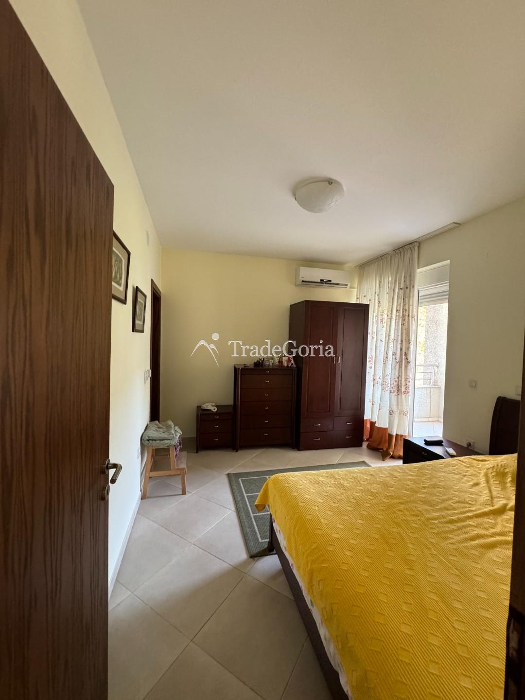 Spacious house 30 meters from the sea in Utjeha with a relaxation area and garden on the plot