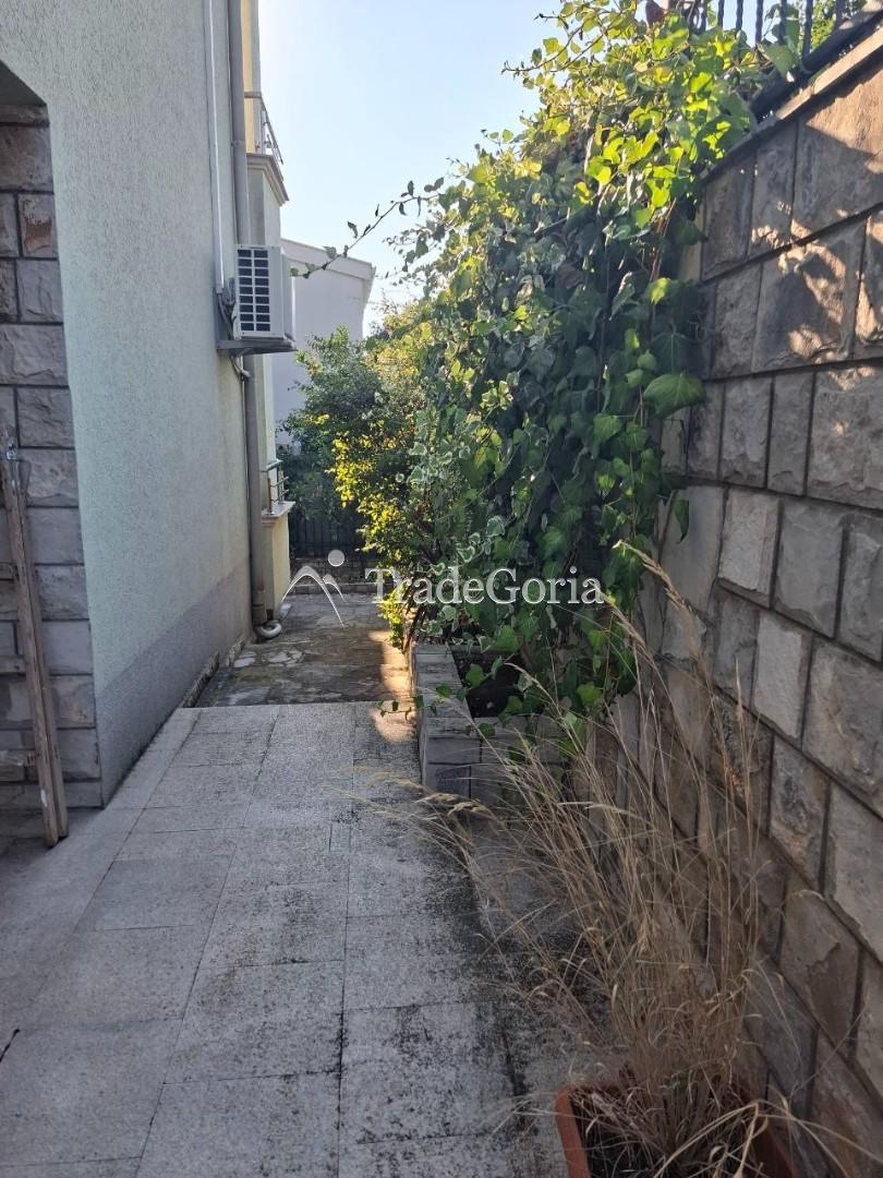 Spacious house 30 meters from the sea in Utjeha with a relaxation area and garden on the plot
