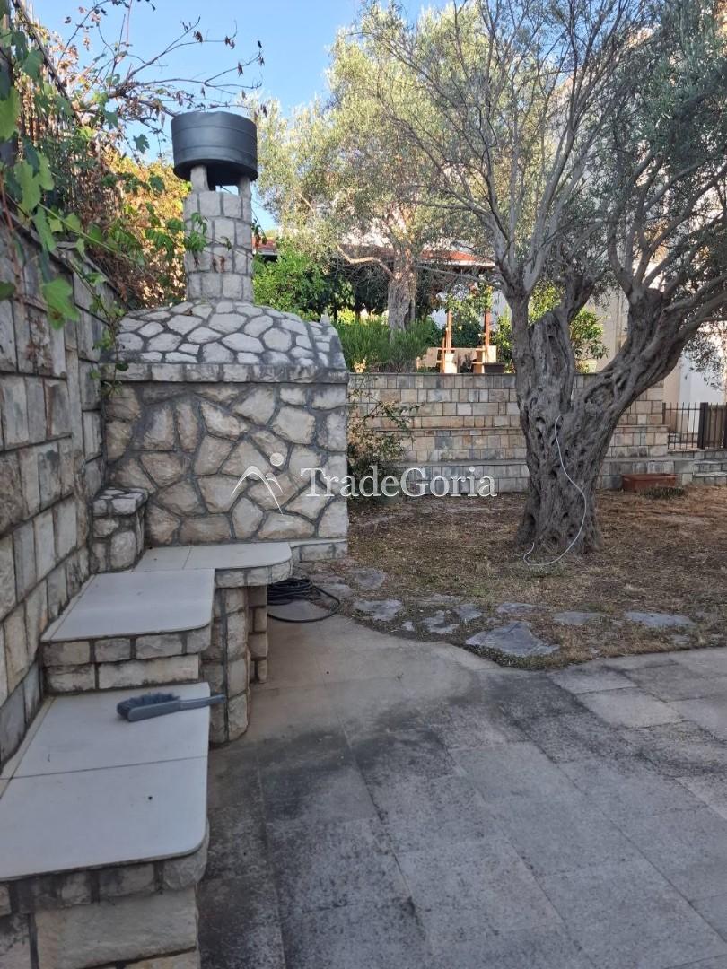 Spacious house 30 meters from the sea in Utjeha with a relaxation area and garden on the plot
