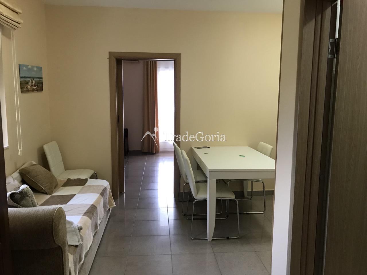 Spacious house in Baoshichi with separate apartments and garage
