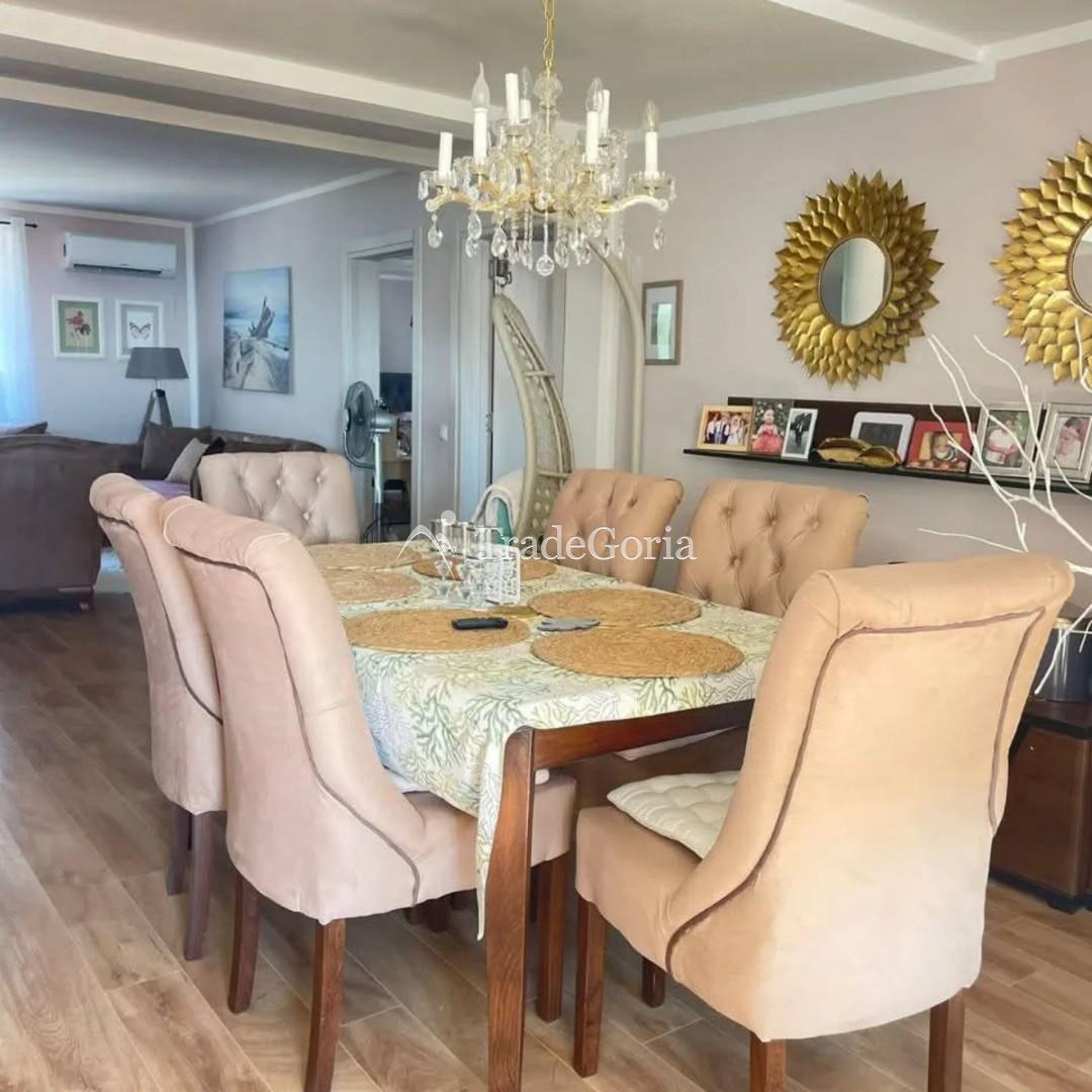 Prostrana porodična kuća pored mora, Šušanj, Bar Rivijera