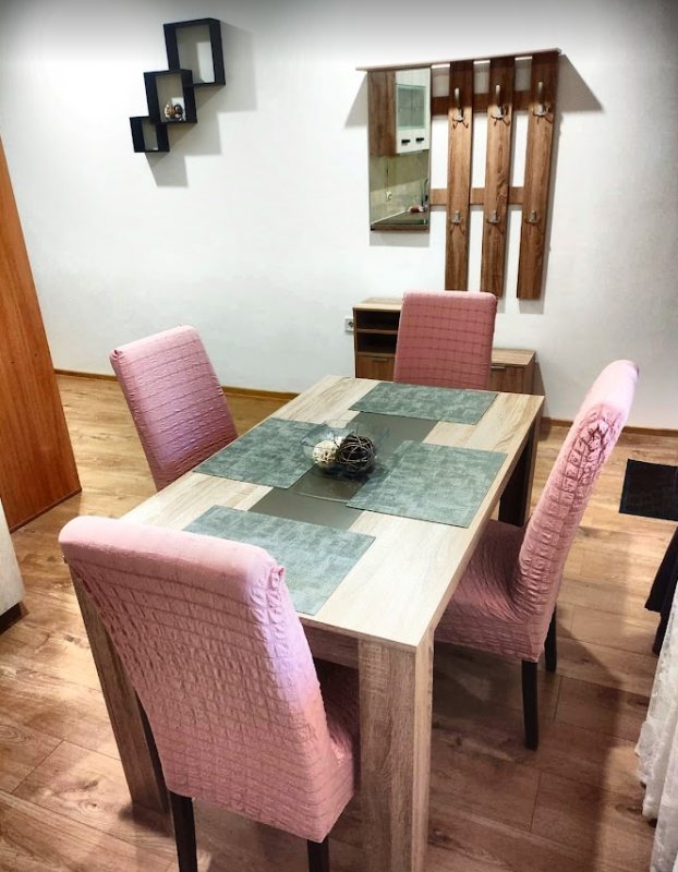 Erdgeschosswohnung mit Terrasse, 600 m zum Strand