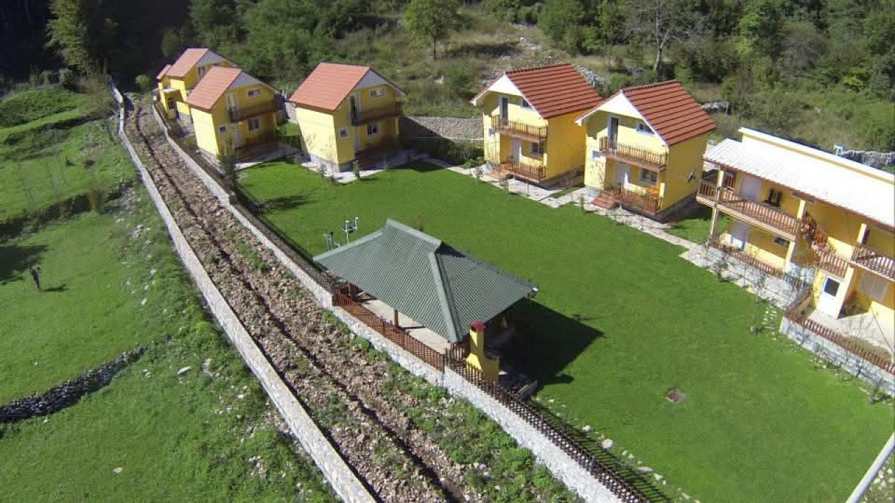 Residential complex for sale in Obzovica, Cetinje