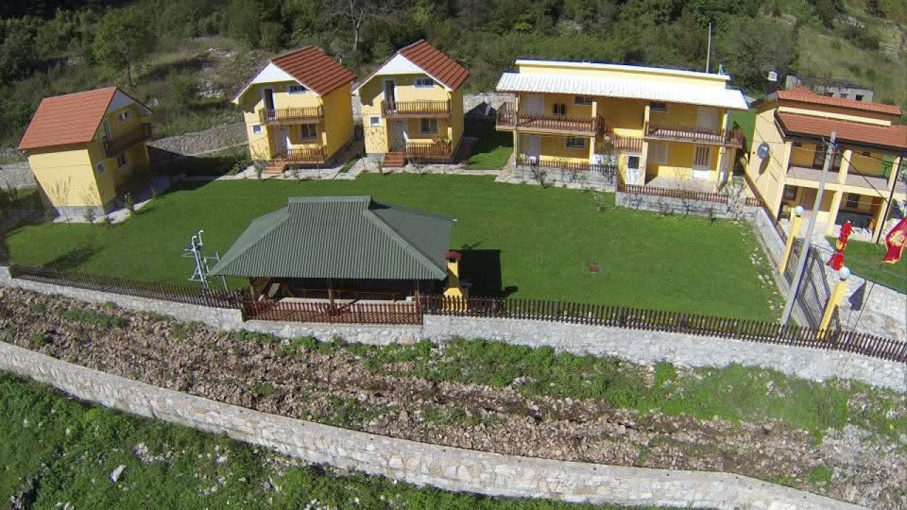 Residential complex for sale in Obzovica, Cetinje