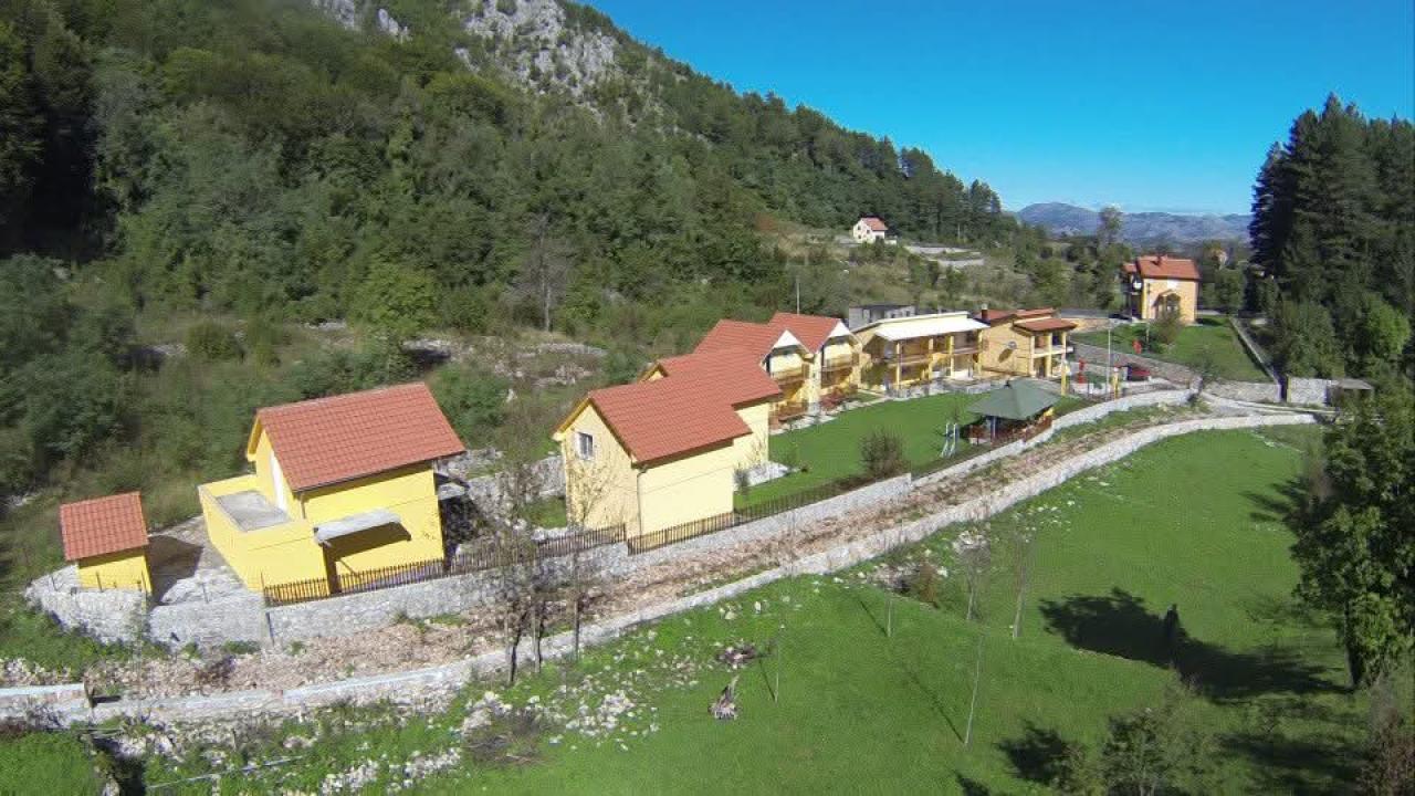 Residential complex for sale in Obzovica, Cetinje