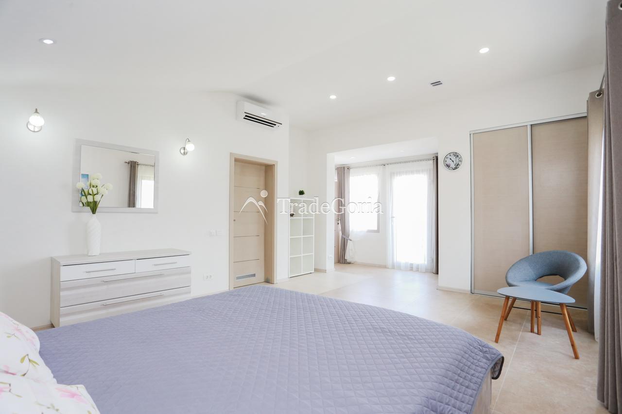 Luxury villa in Utjeha on the first line of the sea with a private beach.