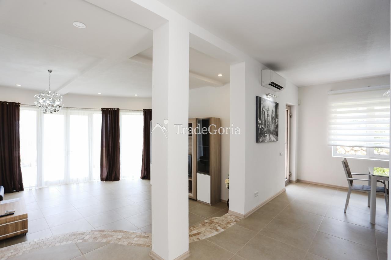 Luxury villa in Utjeha on the first line of the sea with a private beach.