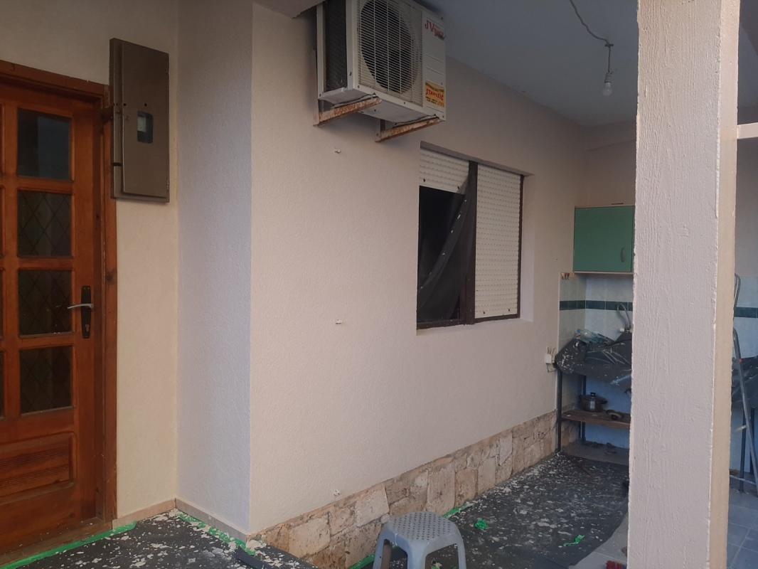 Sale of a house with apartments for rent in Sutomore, Bar.