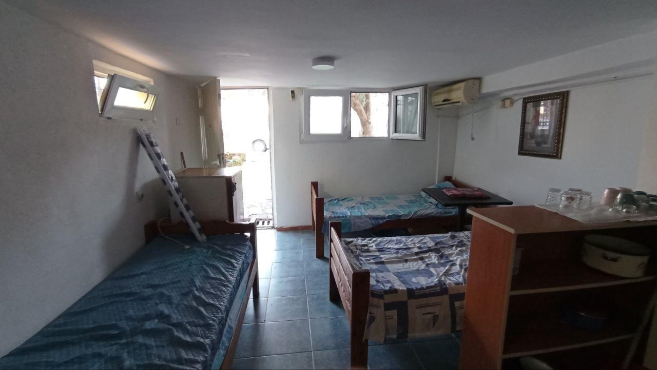 Sale of a house with apartments for rent in Sutomore, Bar.