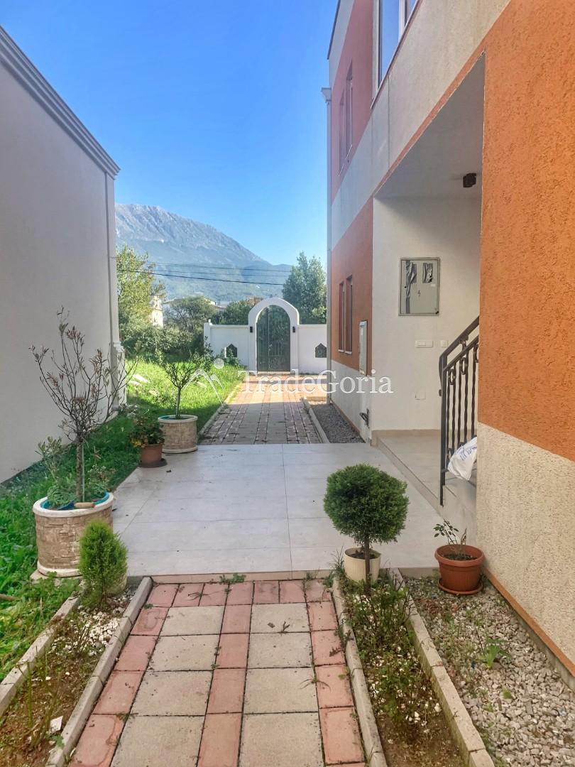 For Rent: First floor of a private house with three bedrooms in Belishi, Barskaya Riviera