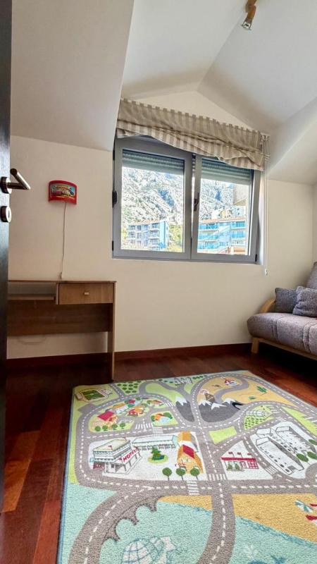Apartman sa 2 spavaće sobe od 60m2 sa pogledom na more, Dobrota, Kotor