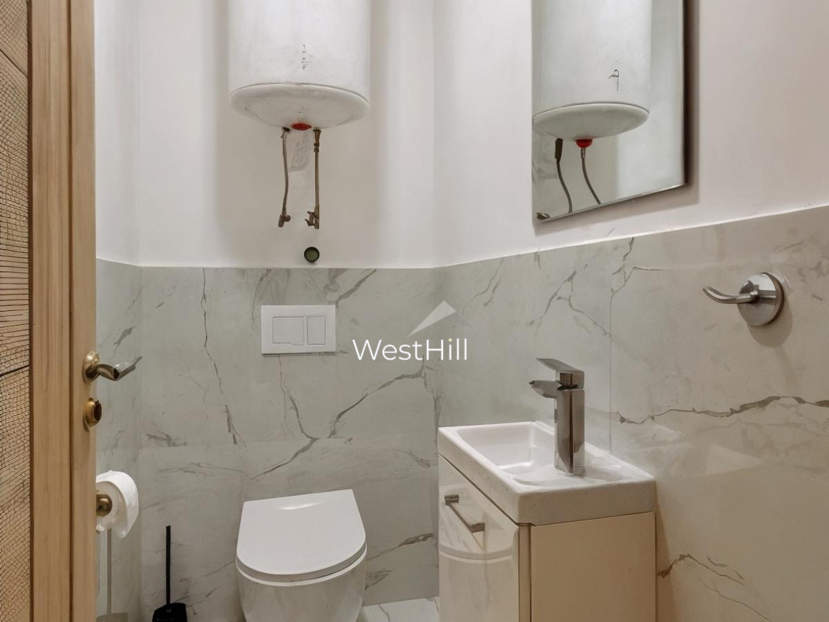 Stan na obali mora u Rafailovićima - 57 m² + 10 m² terasa