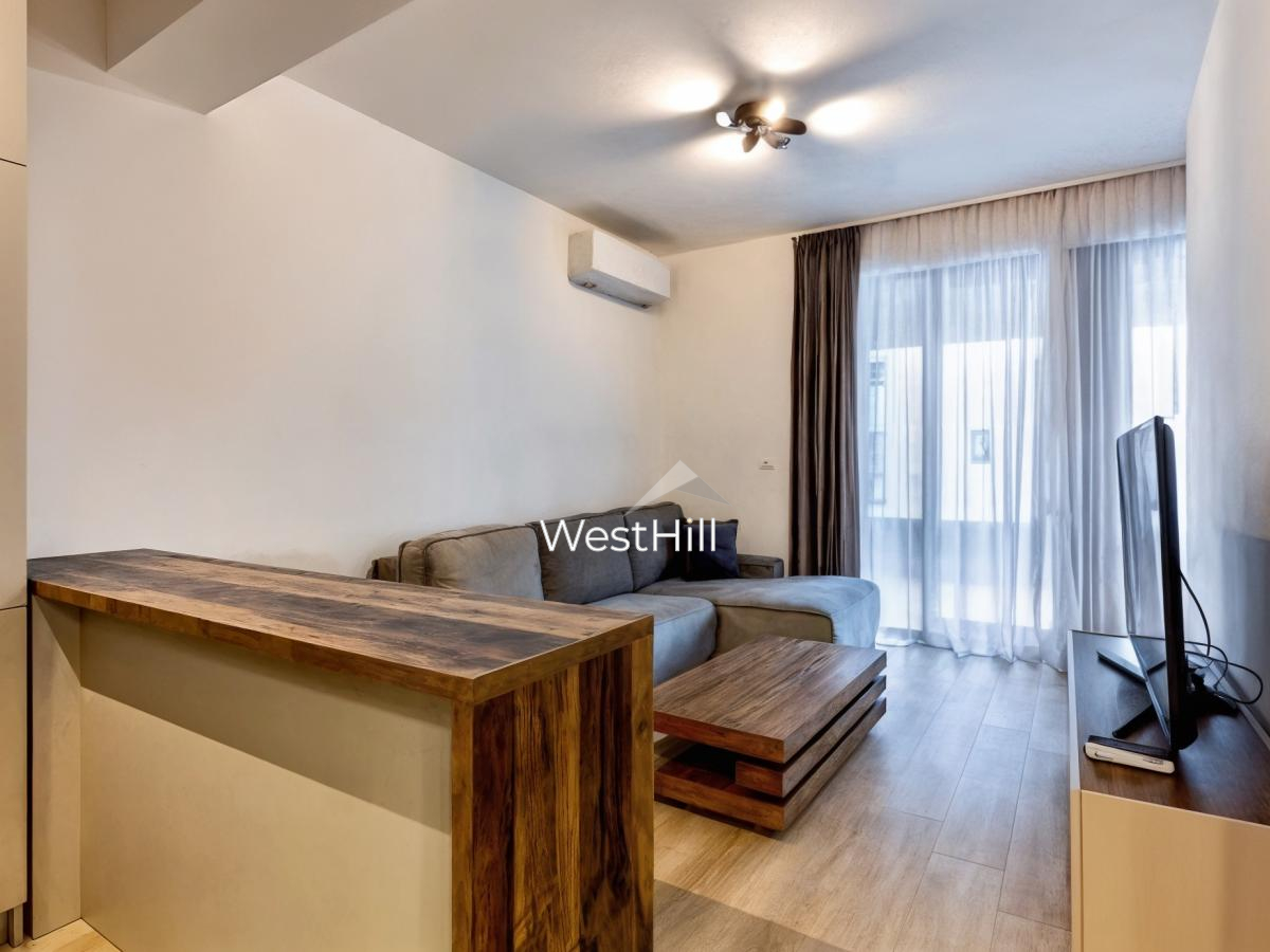 Stan na obali mora u Rafailovićima - 57 m² + 10 m² terasa