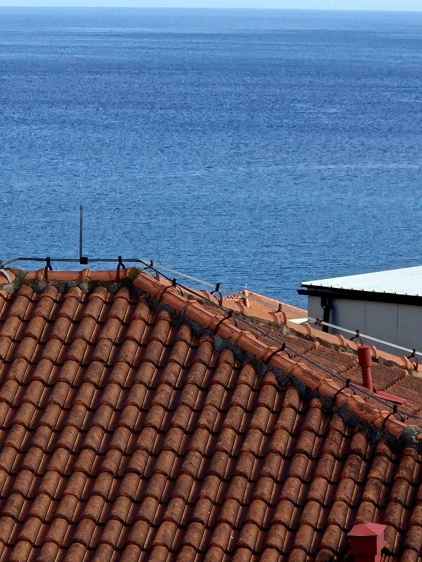 Saisonale 1-Zimmer-Wohnung mit Meerblick in Becici (Budva)