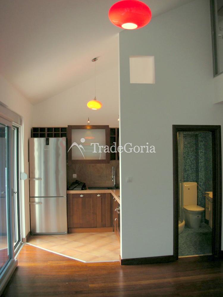 Luxuriöse neue Wohnung mit atemberaubendem Blick auf das Meer und die Berge!