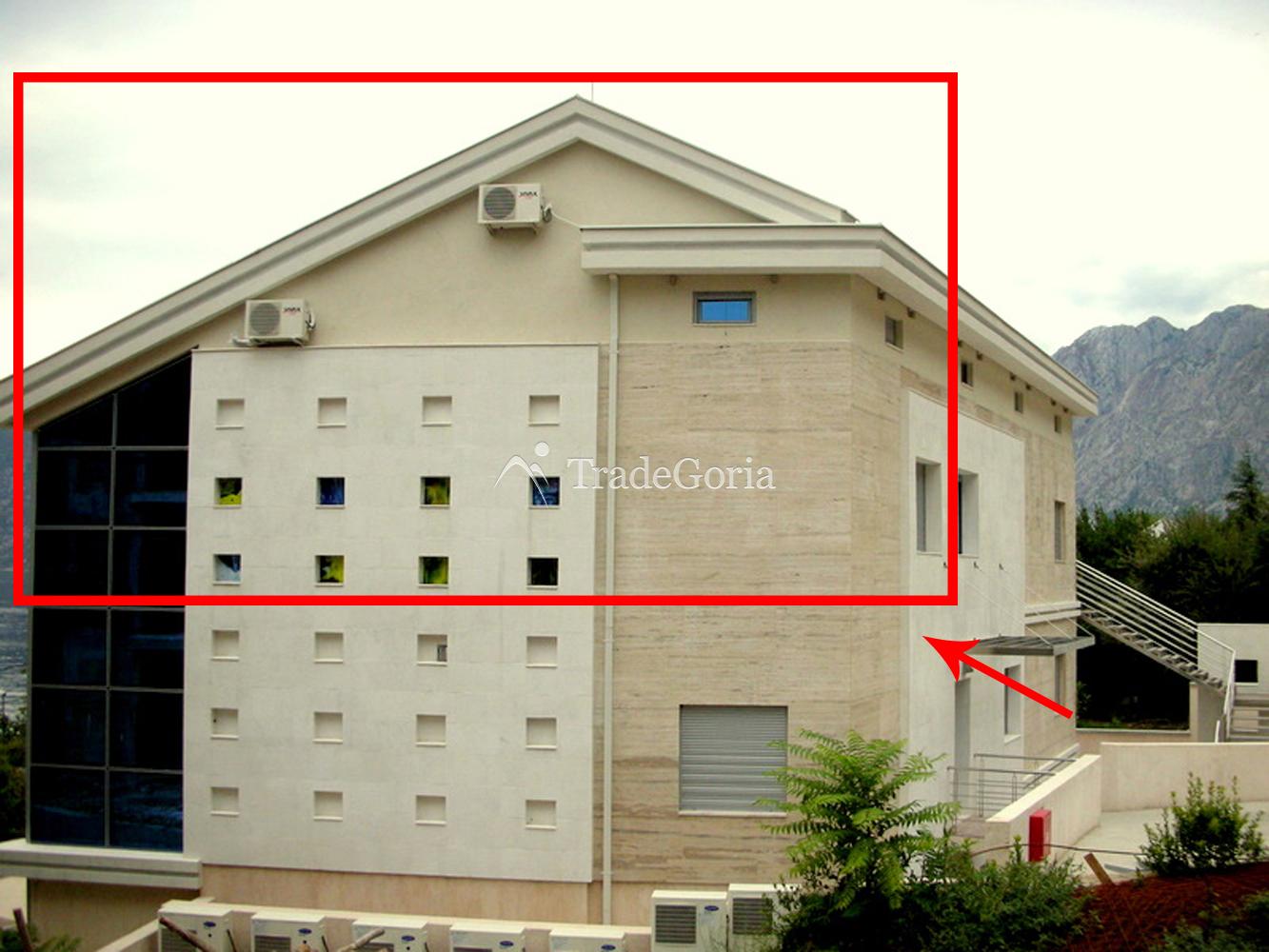 Luxuriöse neue Wohnung mit atemberaubendem Blick auf das Meer und die Berge!