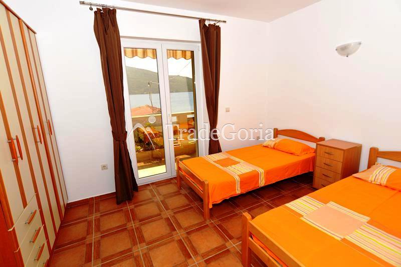 Price reduction! Villa for sale by the sea.