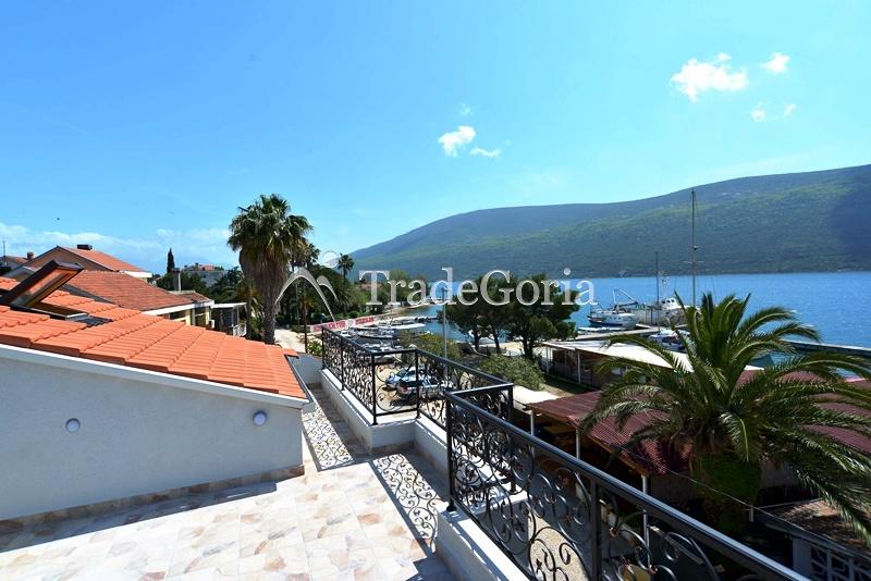 Price reduction! Villa for sale by the sea.
