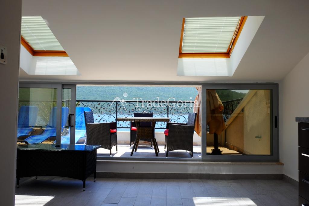 Price reduction! Villa for sale by the sea.