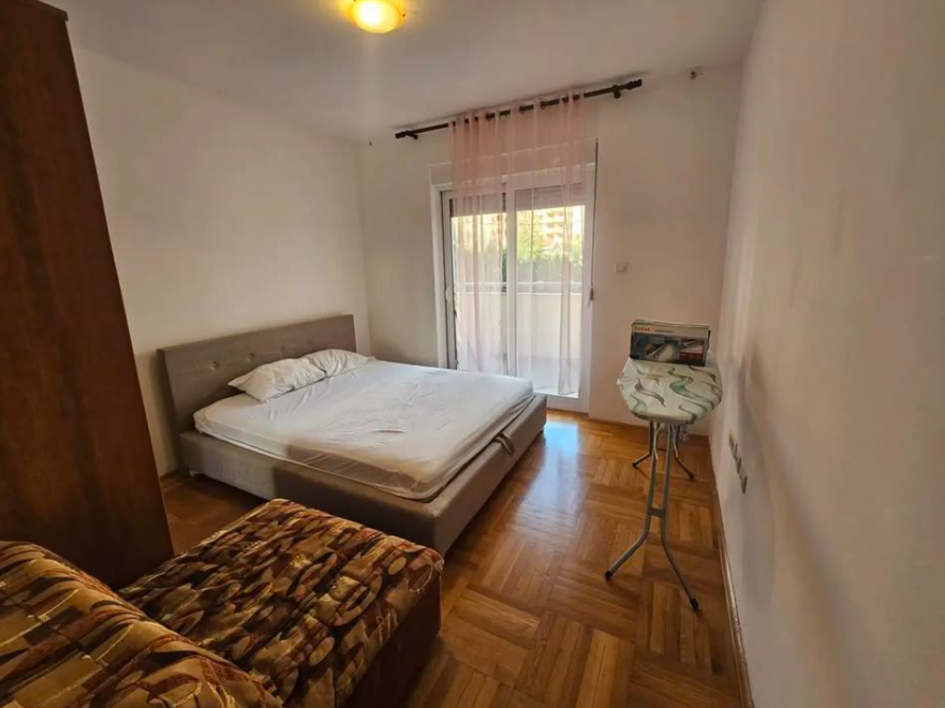 Spacious 2 bedroom apartment for sale in the Rozino area.