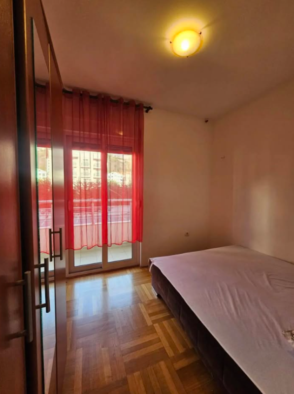 Spacious 2 bedroom apartment for sale in the Rozino area.