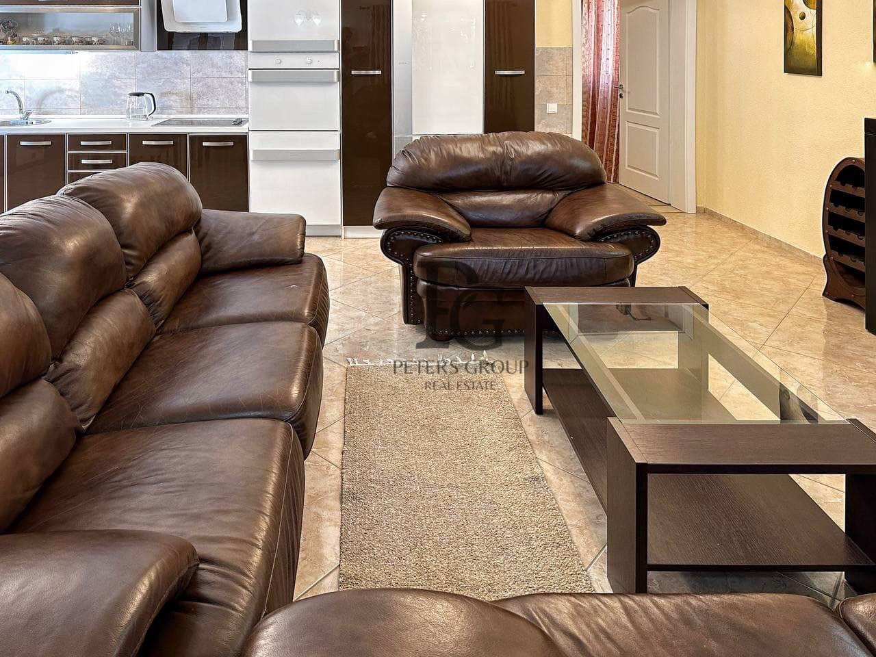 Spacious 5-bedroom house for sale in Sutomore.