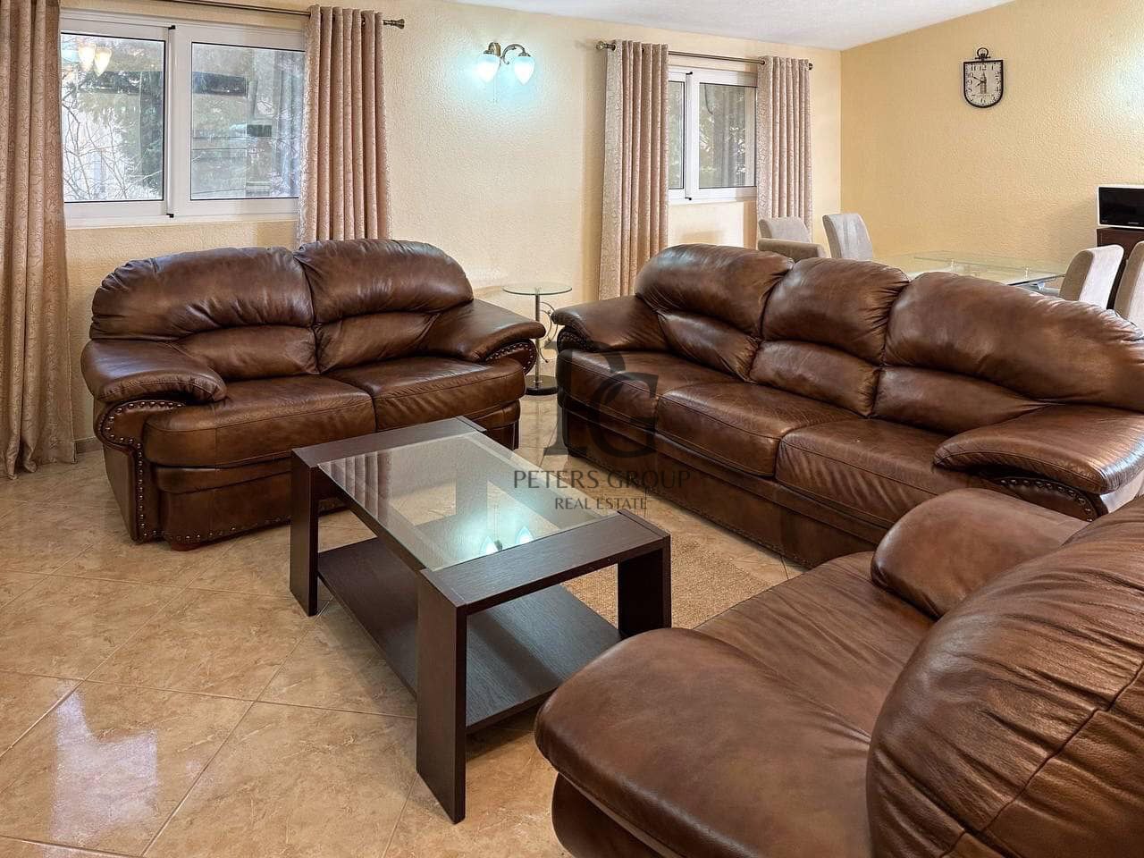 Spacious 5-bedroom house for sale in Sutomore.
