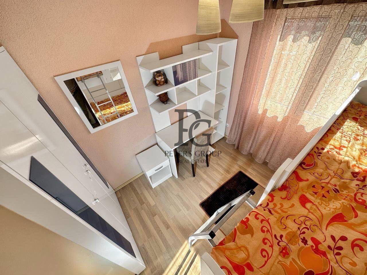 Spacious 5-bedroom house for sale in Sutomore.