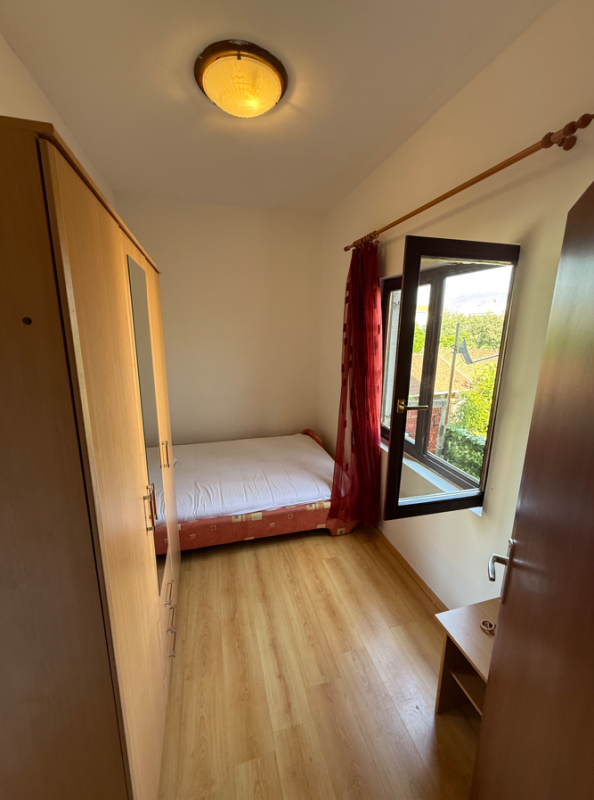 Geräumige 2-Zimmer-Wohnung mit Terrassen, 5 Min. zum Meer, Baošići