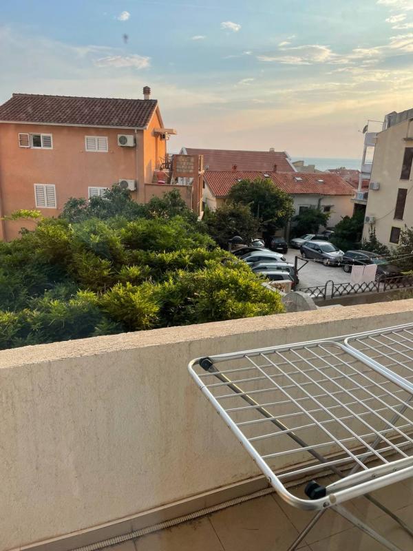 Prostrani apartman u Petrovcu