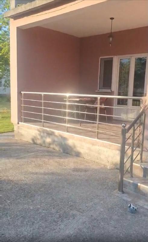 Просторный дом в Косичах, Даниловград с большим участком