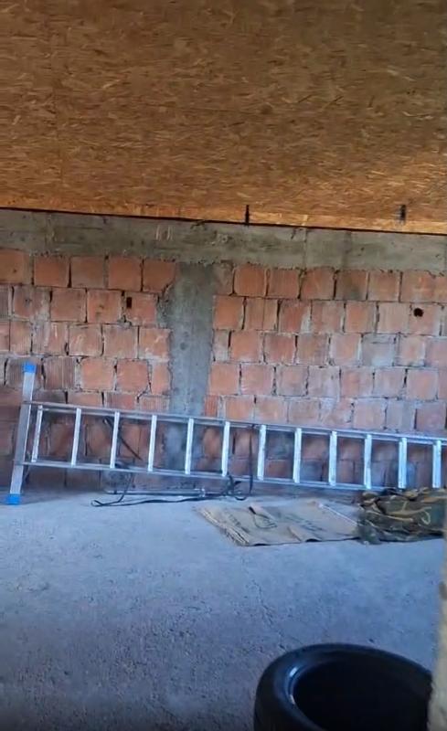 Просторный дом в Косичах, Даниловград с большим участком