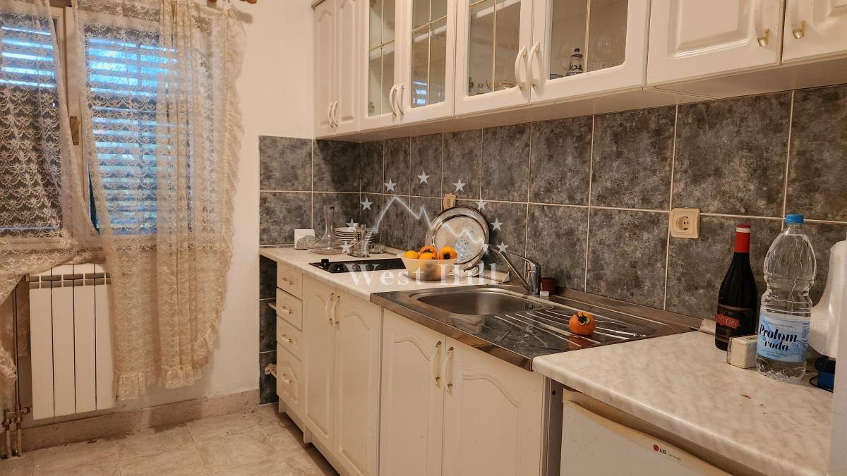 Spacious house in Topla 2