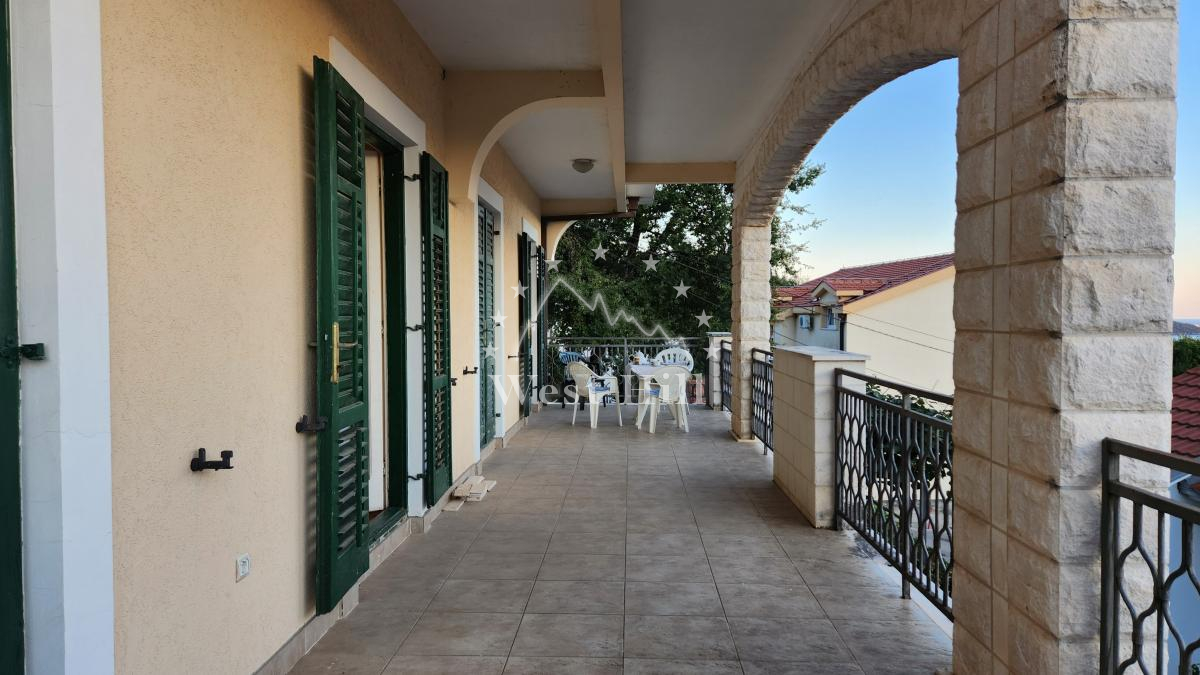Spacious house in Topla 2