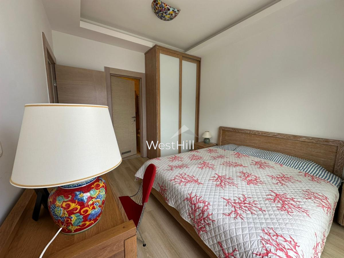 Geräumige 3-Zimmer-Wohnung mit Panorama-Meerblick in Kostanjica