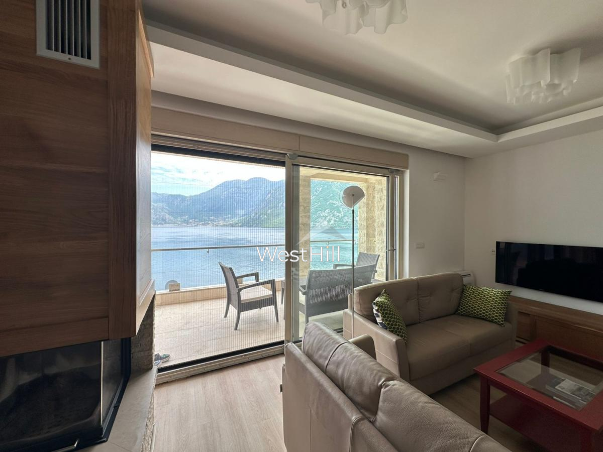 Geräumige 3-Zimmer-Wohnung mit Panorama-Meerblick in Kostanjica