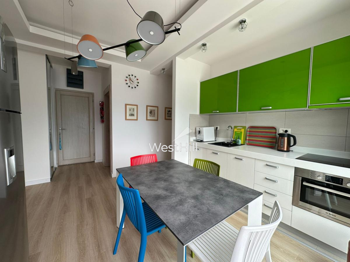 Geräumige 3-Zimmer-Wohnung mit Panorama-Meerblick in Kostanjica