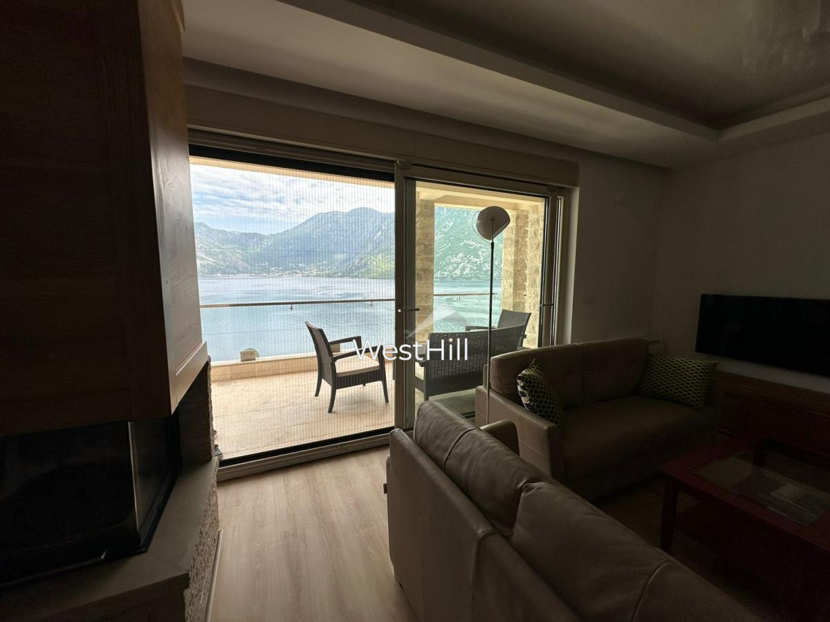 Geräumige 3-Zimmer-Wohnung mit Panorama-Meerblick in Kostanjica