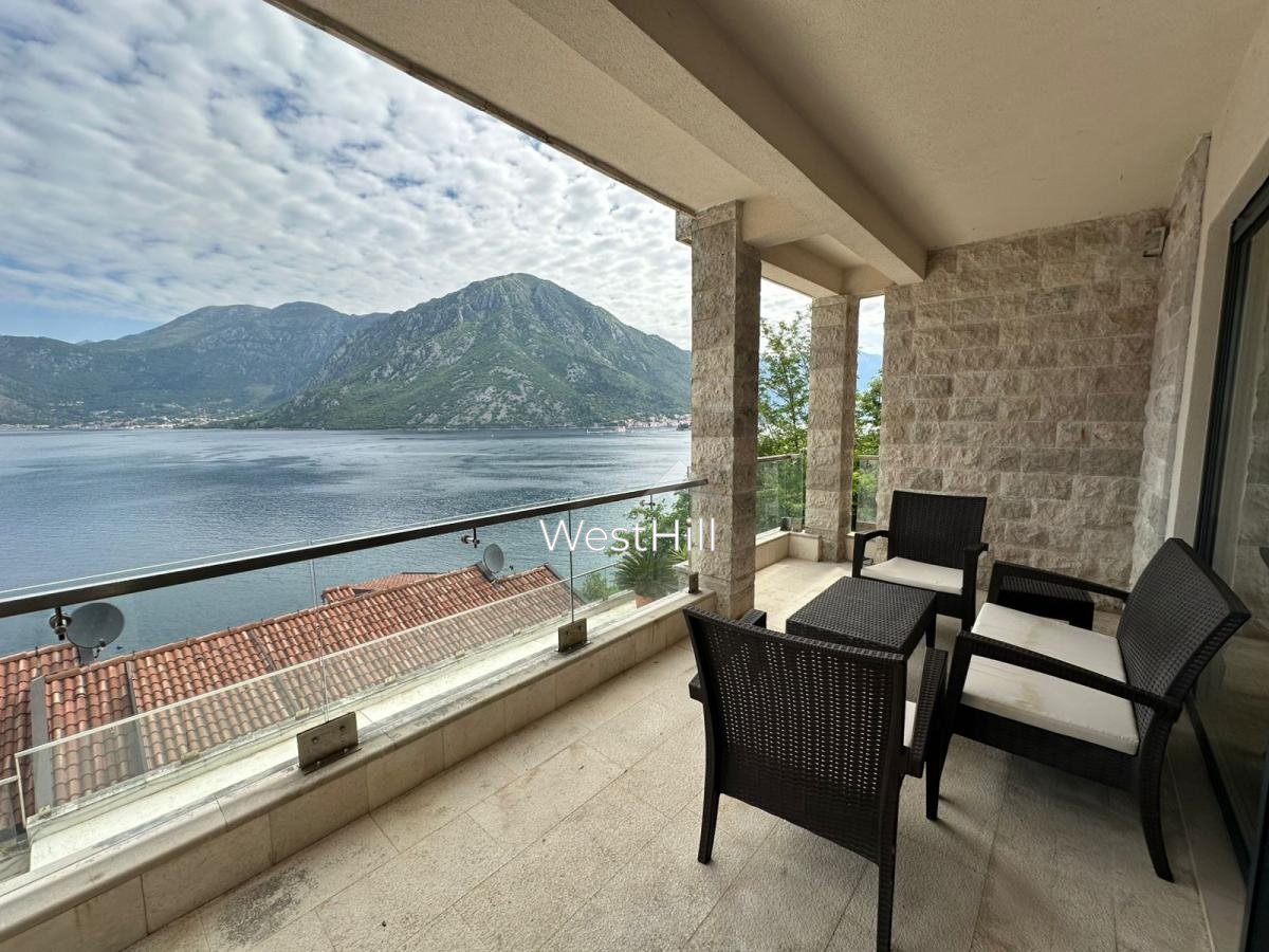 Geräumige 3-Zimmer-Wohnung mit Panorama-Meerblick in Kostanjica