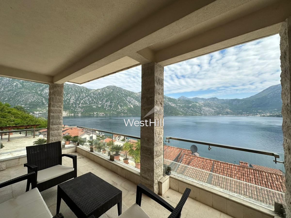 Geräumige 3-Zimmer-Wohnung mit Panorama-Meerblick in Kostanjica