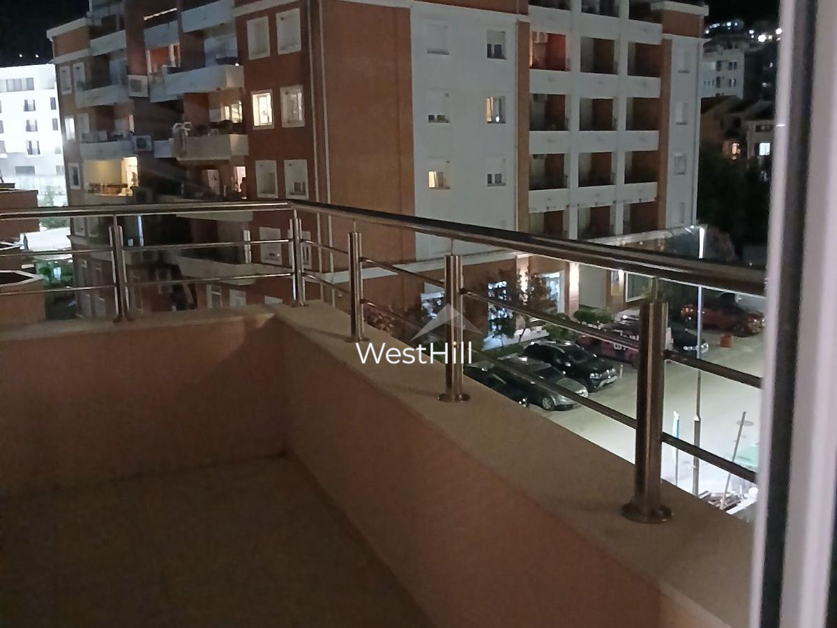 Geräumige Zweizimmerwohnung in Budva – ruhige Wohnlage