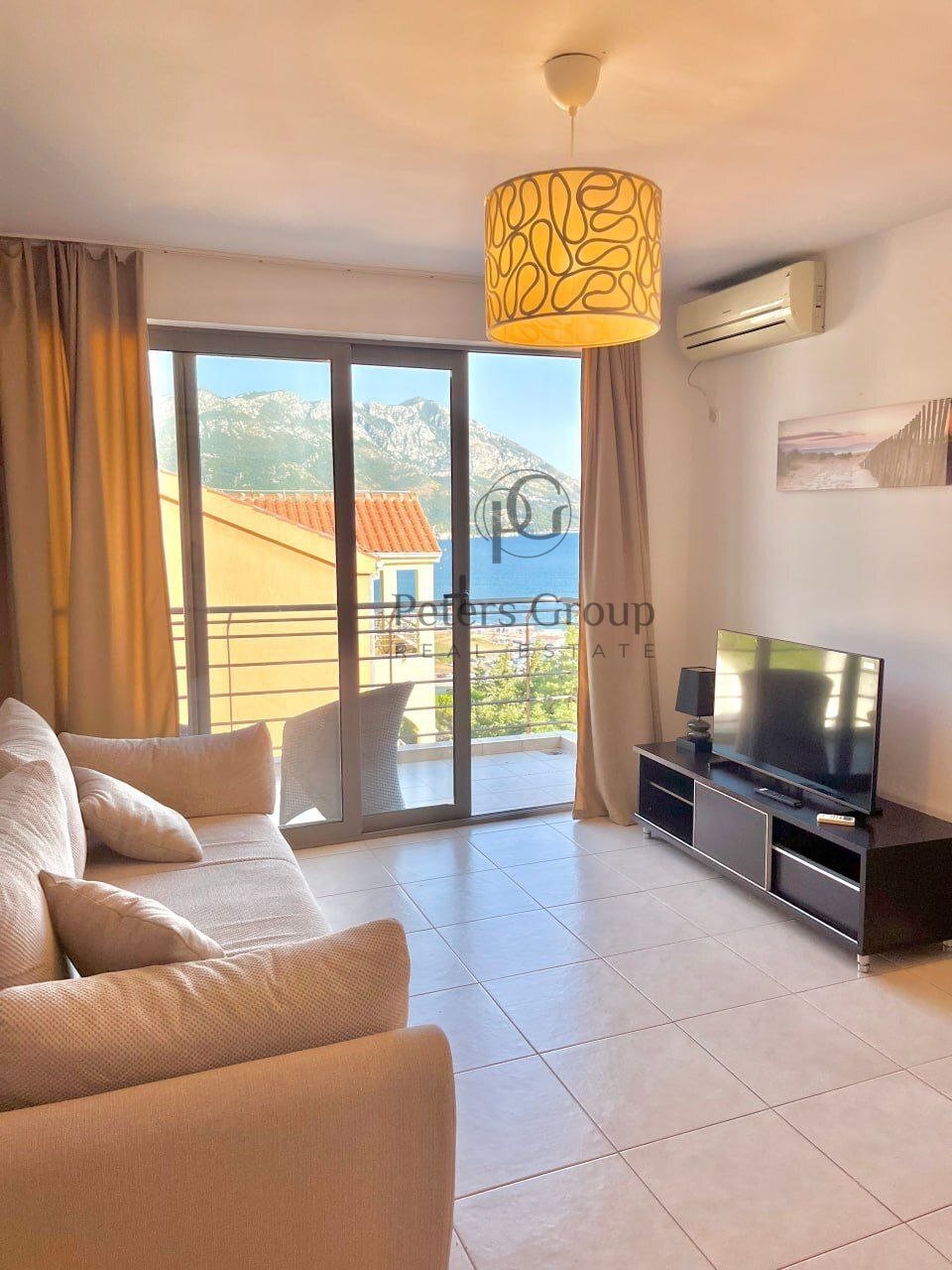 Geräumige Zweizimmerwohnung mit Meerblick in Bečići
