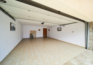 Großzügige Villa, 495 m², Becici, Ivanovici