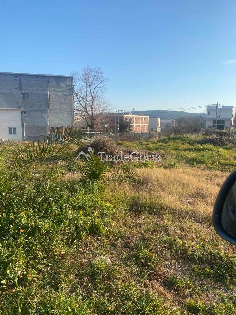 Urgent sale of an urbanized land plot in Sutomore