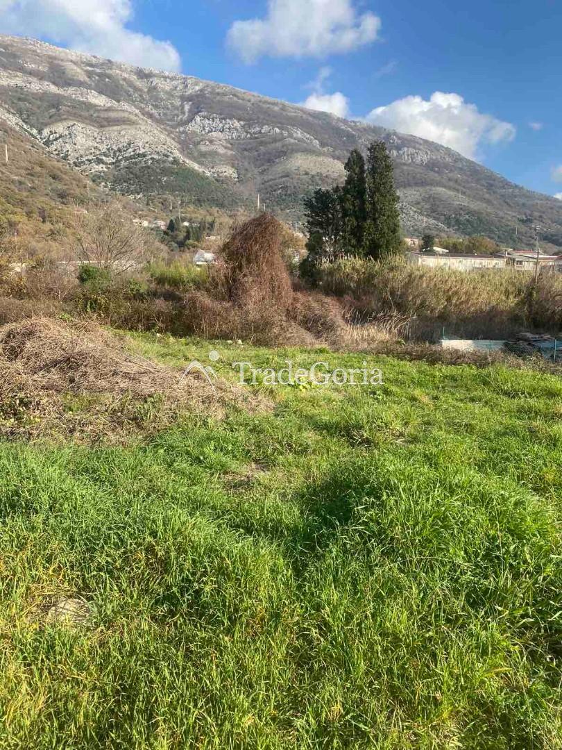 Urgent sale of an urbanized land plot in Sutomore