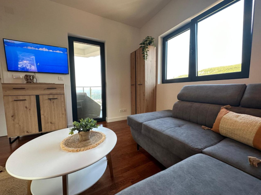 Studio mit Meerblick und Garage in Becici