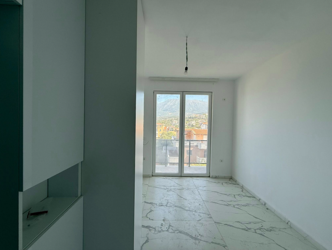 Studio for sale with sea view in Utjeha .