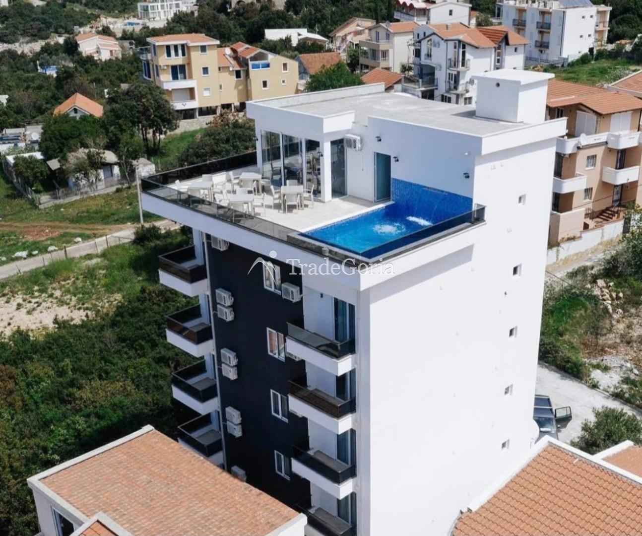 Studio in complex with pool, sea view just 100 meters from the beach in Utjeha