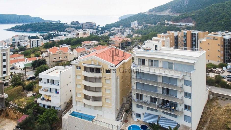Sunny one-bedroom apartment in a quiet area of Bečići