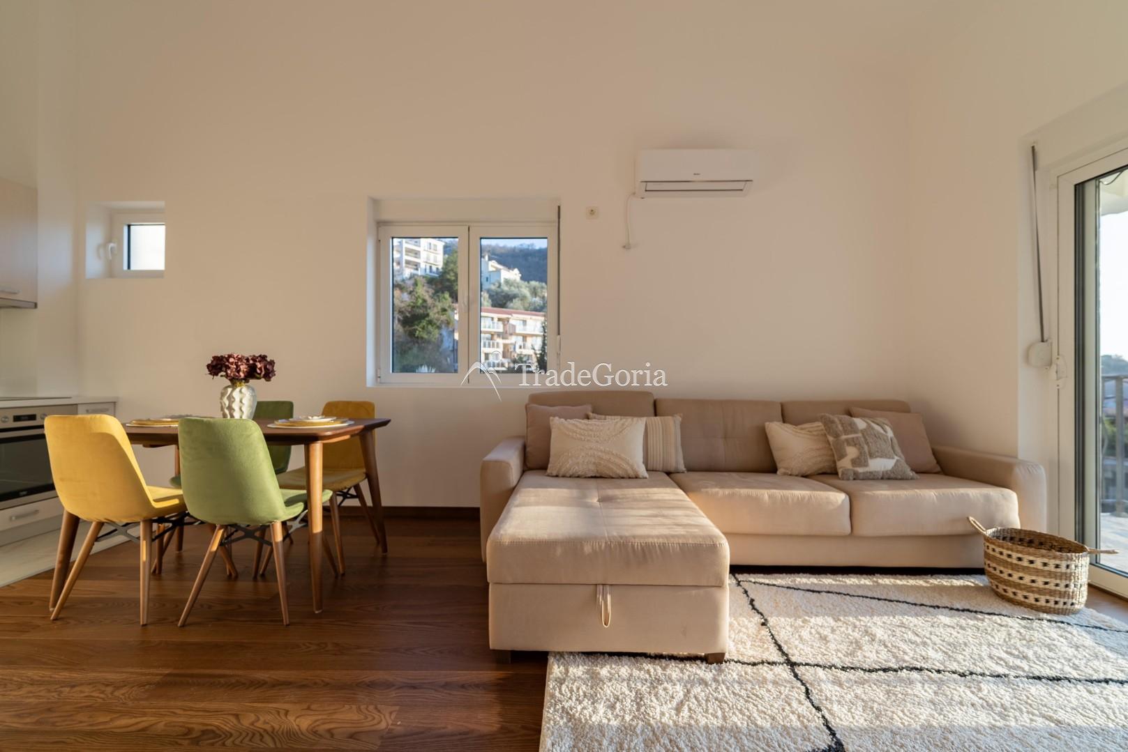 Helle und gemütliche 2-Zimmer-Wohnung mit Meerblick in Przno, Budva Riviera